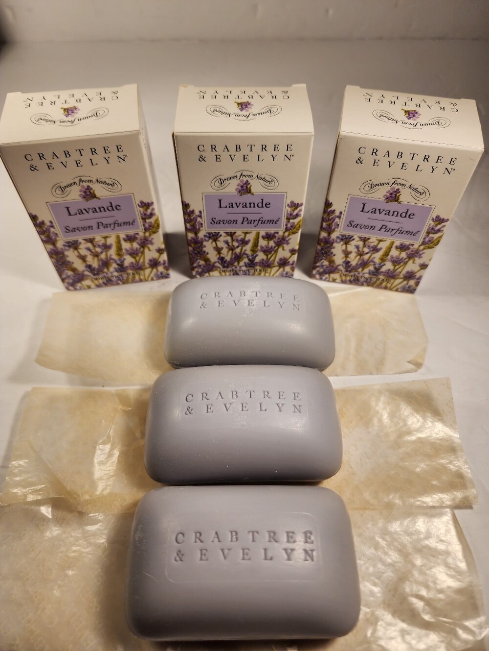 Crabtree & Evelyn Lavender Soap Lot Of Three 3.5 Ounce Bars New In Box - Picture 9 of 9